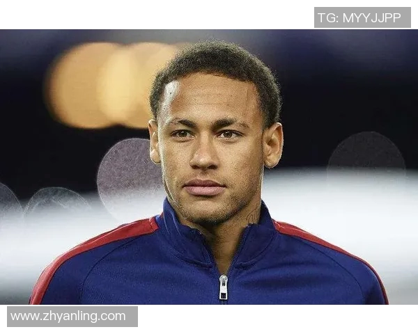 足球球星保暖杯引领冬季时尚潮流 提升球迷体验的全新必备单品